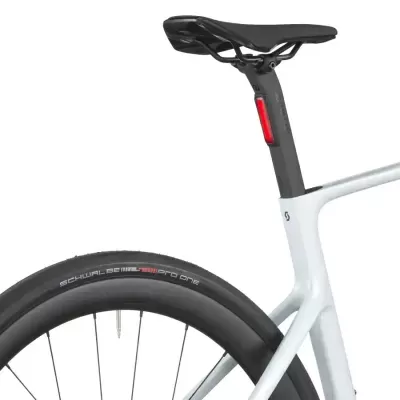 BICICLETA&#x20;EL&#x00C9;TRICA&#x20;SCOTT&#x20;FASTLANE&#x20;10&#x20;CUMULUS&#x20;WHITE
