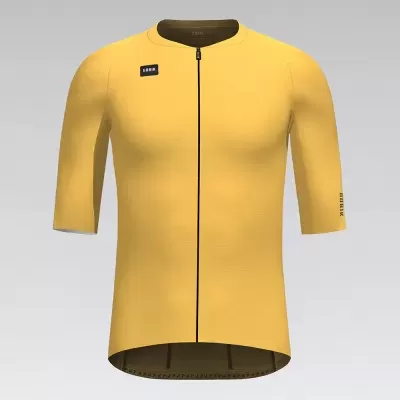Camisola de ciclismo amarela com fecho negro e etiquetas pretas
