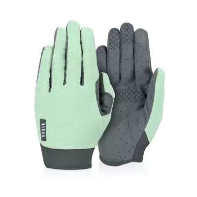 Par de luvas verdes e pretas para atividades manuais