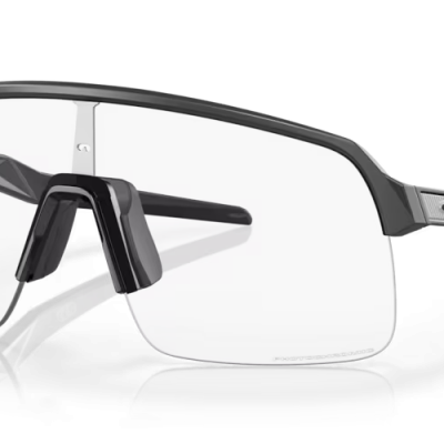 OCULOS&#x20;OAKLEY&#x20;SUTRO&#x20;LITE&#x20;-&#x20;CLEAR&#x20;TO&#x20;BLACK&#x20;IRIDIUM&#x20;PHOTOCHROMIC,&#x20;MATTE&#x20;CARBON&#x20;FRAME