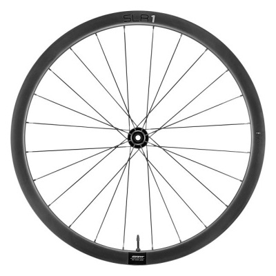 Roda de bicicleta preta com aro de carbono e 24 raios