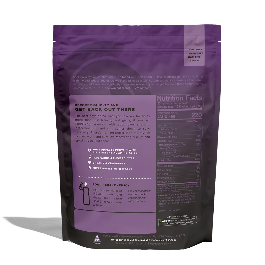 Saco roxo de suplemento alimentar em pó com texto em inglês e informações nutricionais