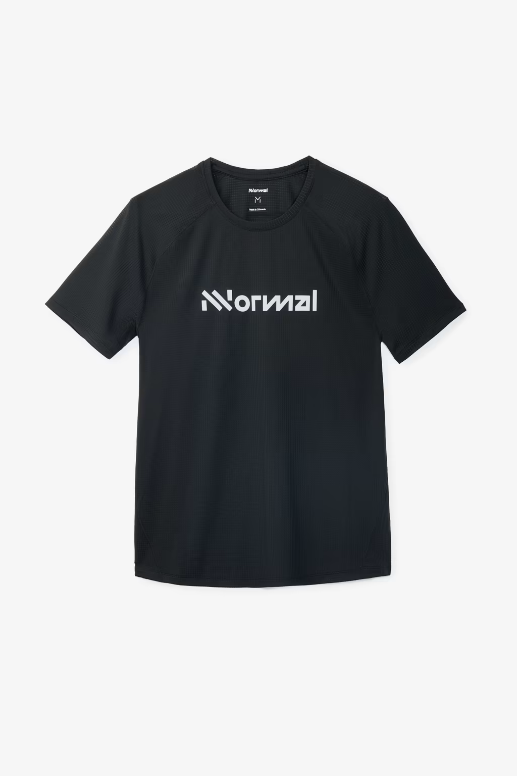 T-shirt preta com texto branco Normal ao centro