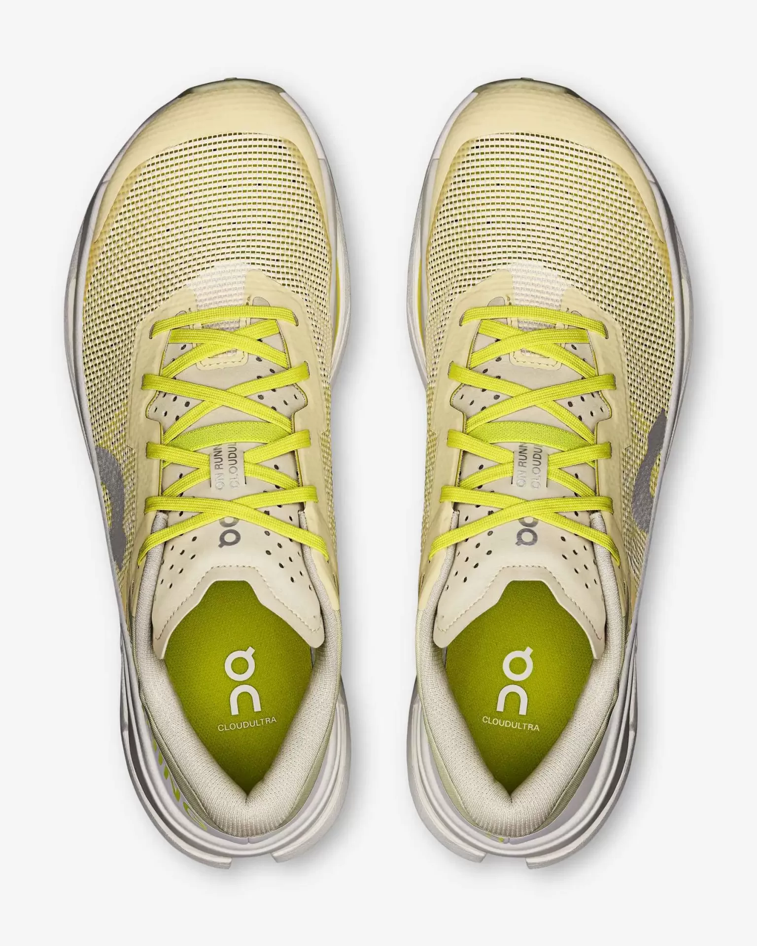 Sapatilhas amarelas de corrida com atacadores amarelos e interior verde