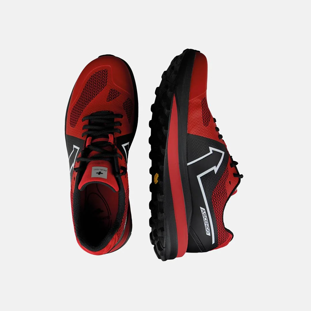 Sapatilhas desportivas vermelhas e pretas com detalhes brancos