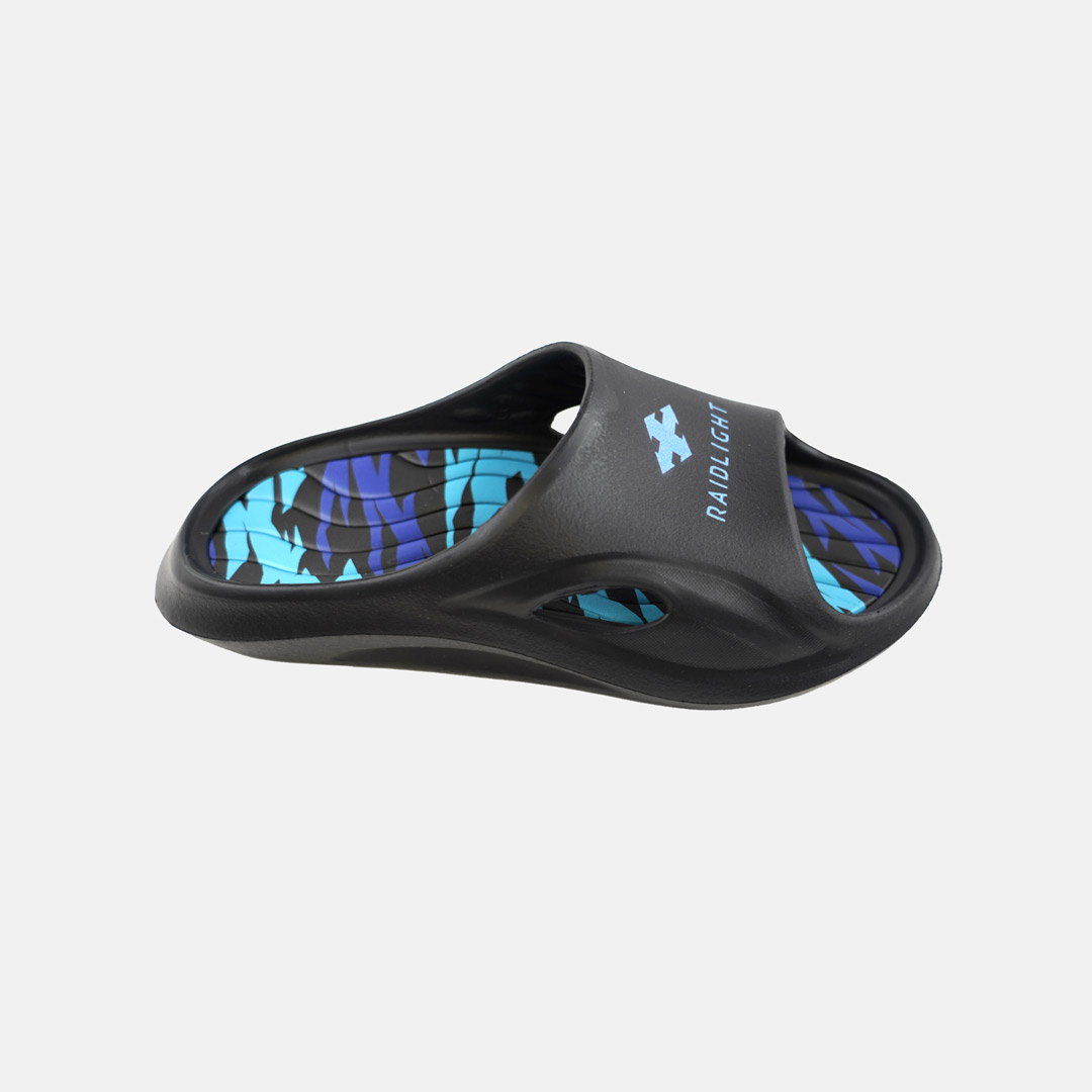 Chinelo slide preto com interior azul e roxo e texto RALPH LAUREN