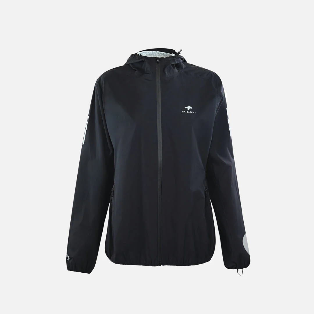 Casaco preto impermeável com capuz e fecho frontal da marca RAIDLIGHT