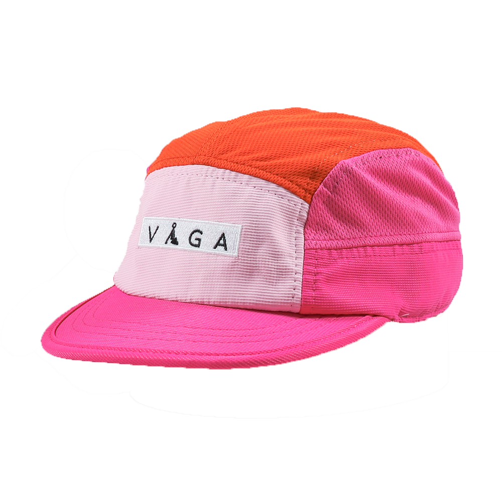 Boné colorido em rosa, rosa claro e laranja com etiqueta VÅGA na frente