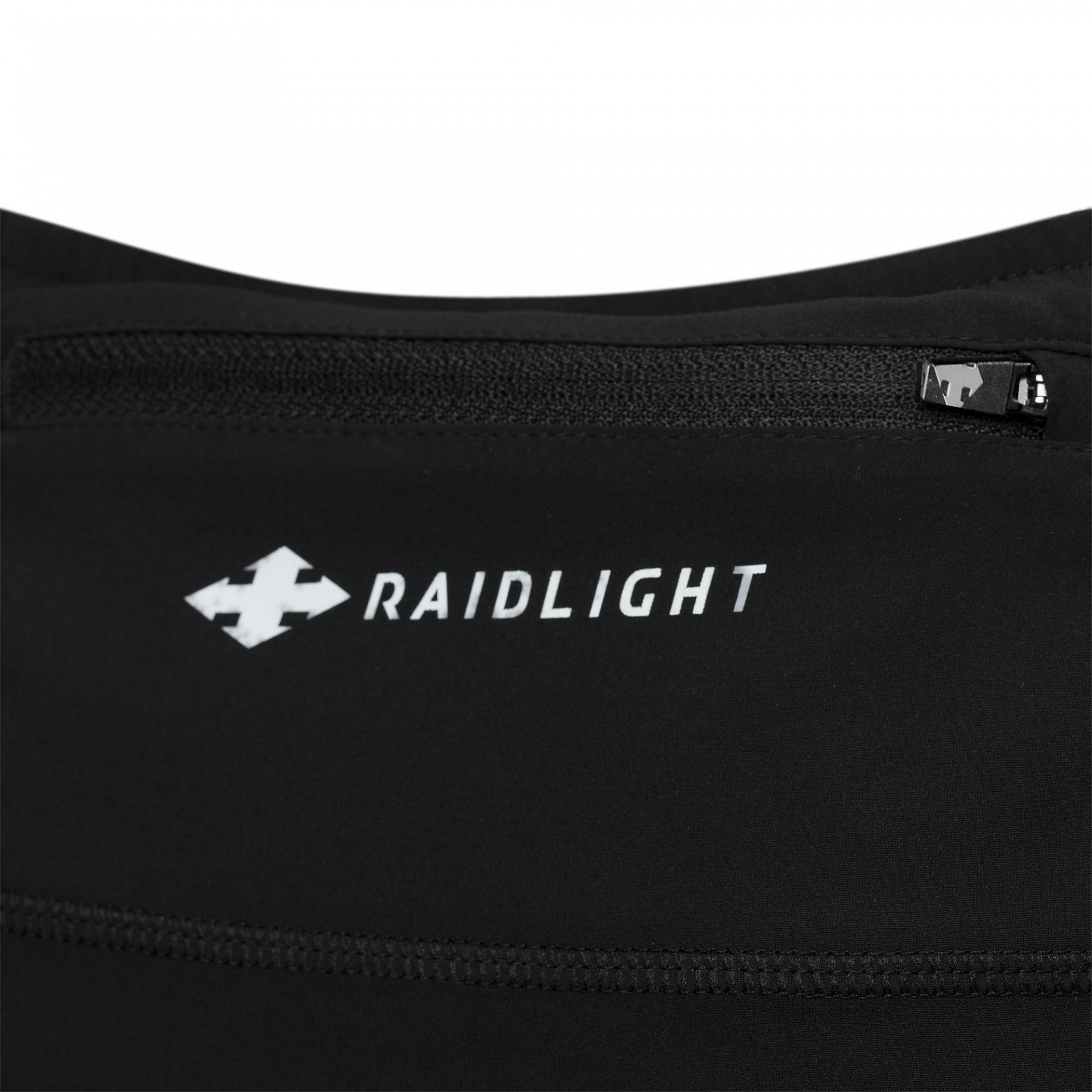 Peça de roupa preta com fecho e logótipo RAIDLIGHT