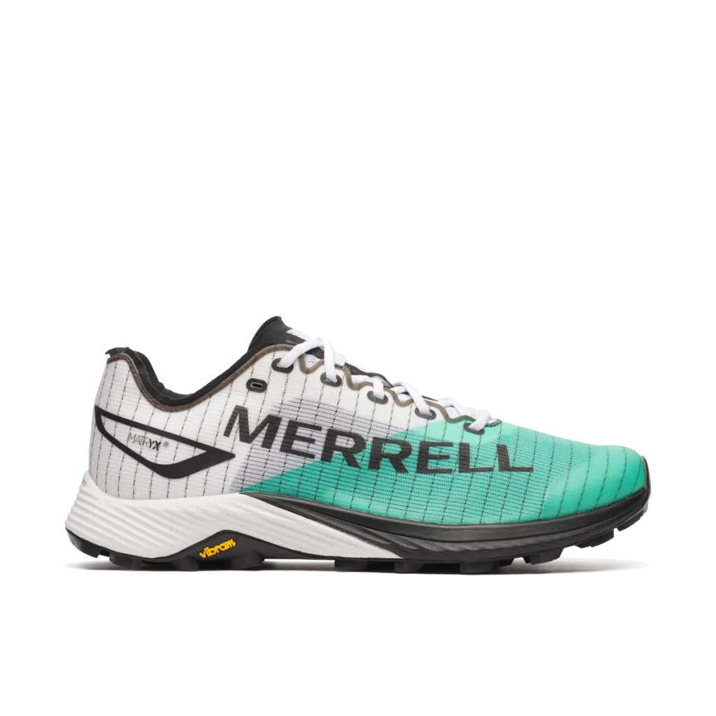Ténis desportivos Merrell branco e verde água com sola vibram preta e amarela