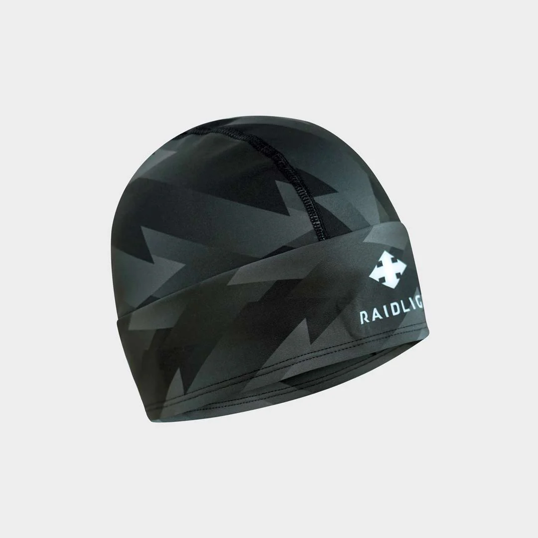 Gorro desportivo preto com padrão geométrico e logotipo RAIDLIG branco