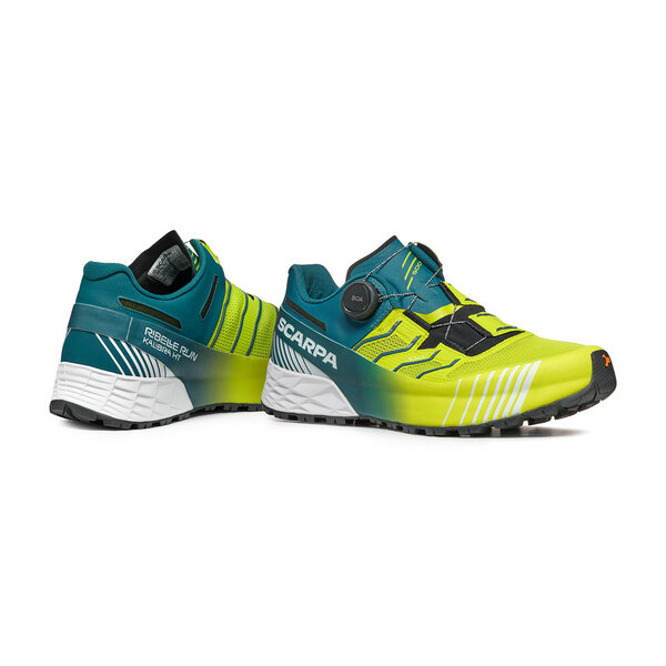 Sapatilhas de corrida Scarpa verde lima e azul com sistema de ajuste com botão