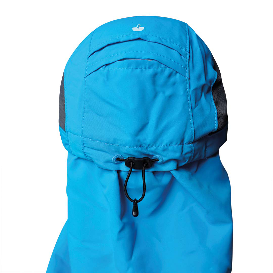 Capa impermeável azul para animais com cordão ajustável preto e detalhes cinzentos