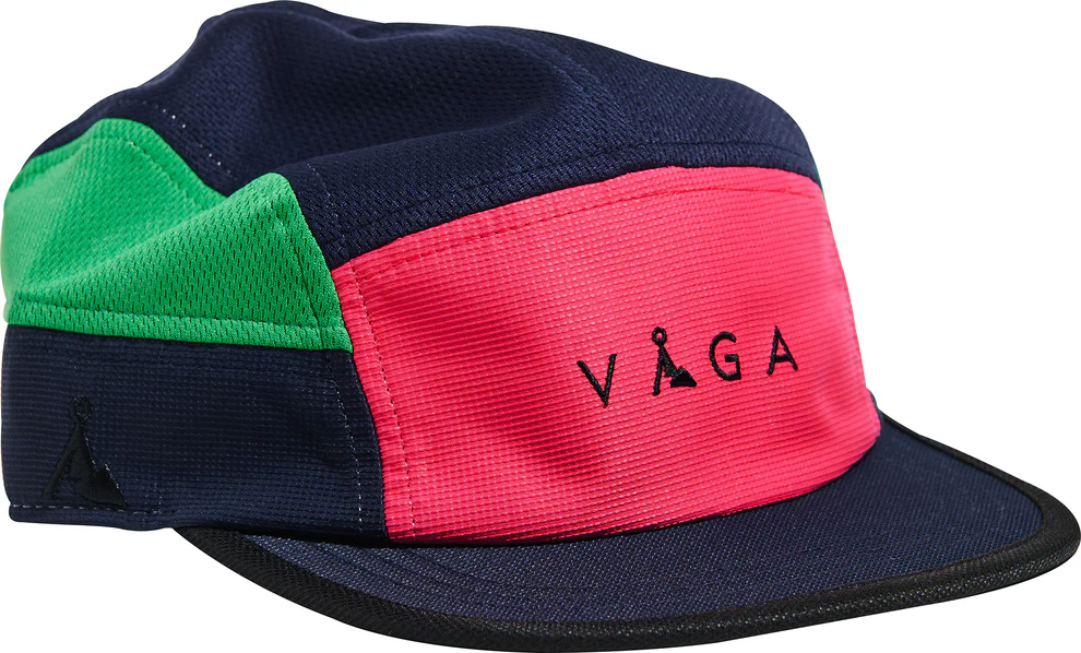 Boné colorido com verde, azul escuro e rosa e texto VIGA