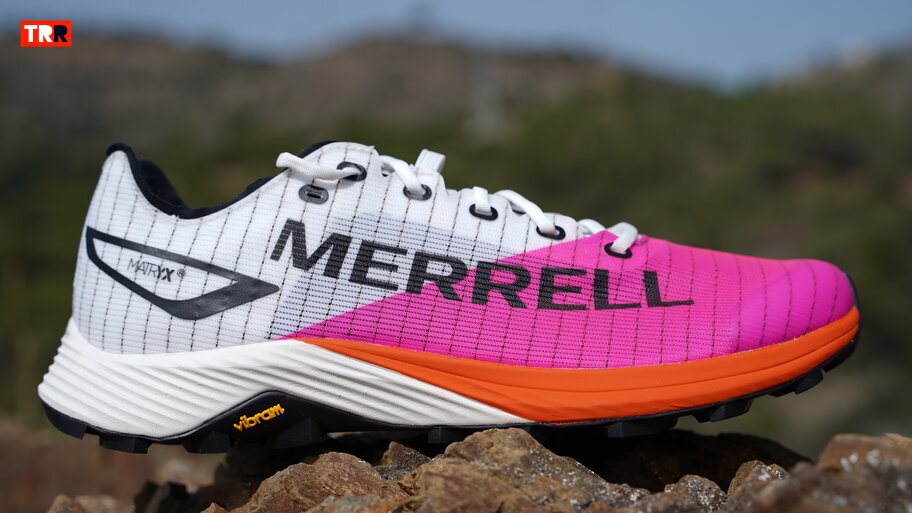 Ténis desportivo Merrell branco, rosa e laranja com sola Vibram