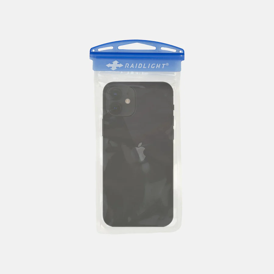 Smartphone preto dentro de saco plástico transparente com fecho azul RAIDLIGHT
