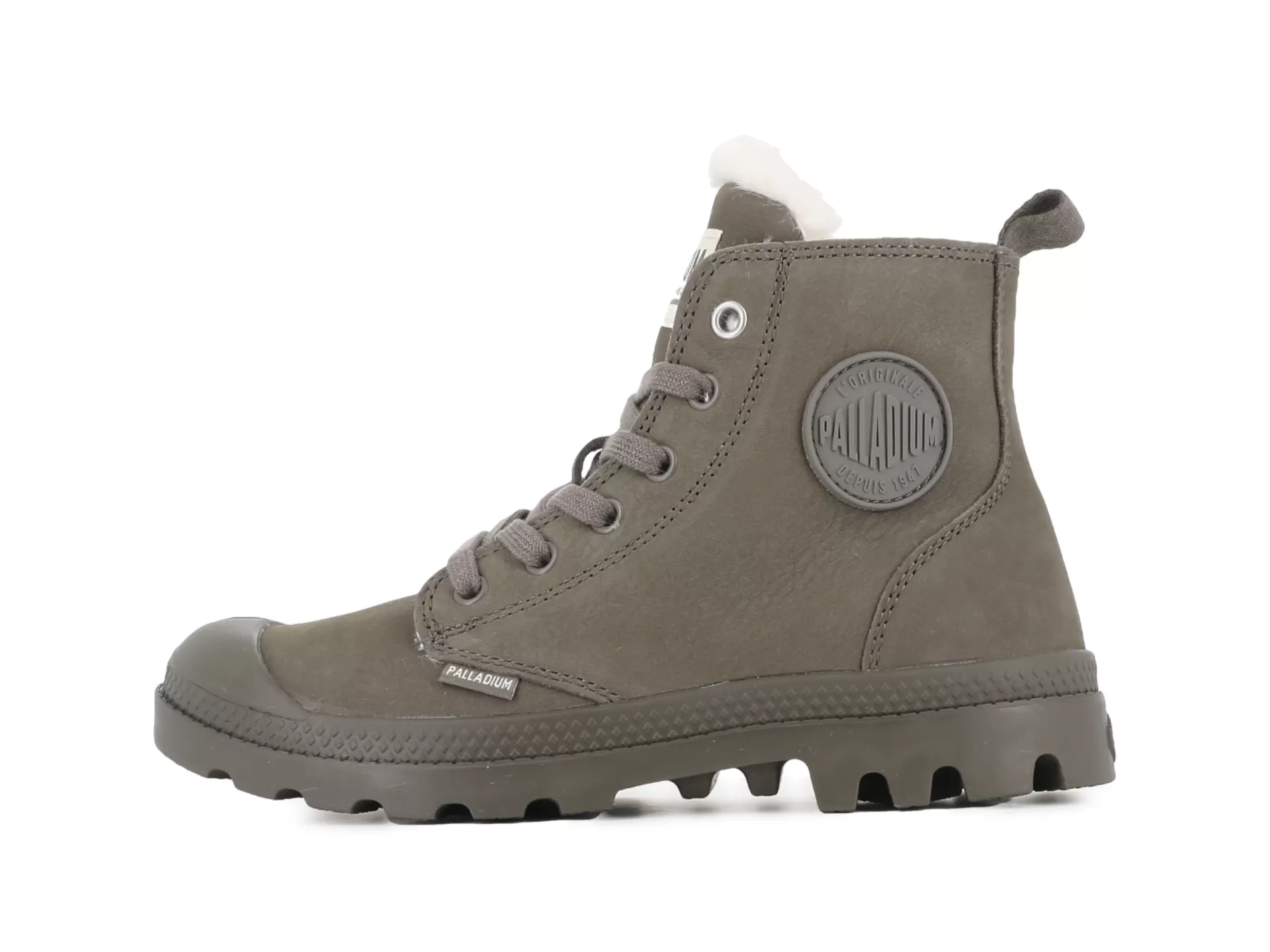 Bota verde-oliva alta com sola preta e interior de pelo branco