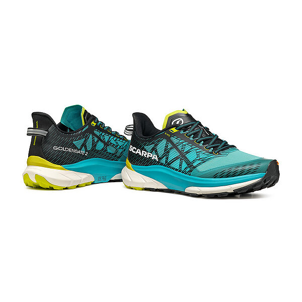 Sapatilhas desportivas SCARPA azul turquesa com sola branca e detalhes em amarelo e preto