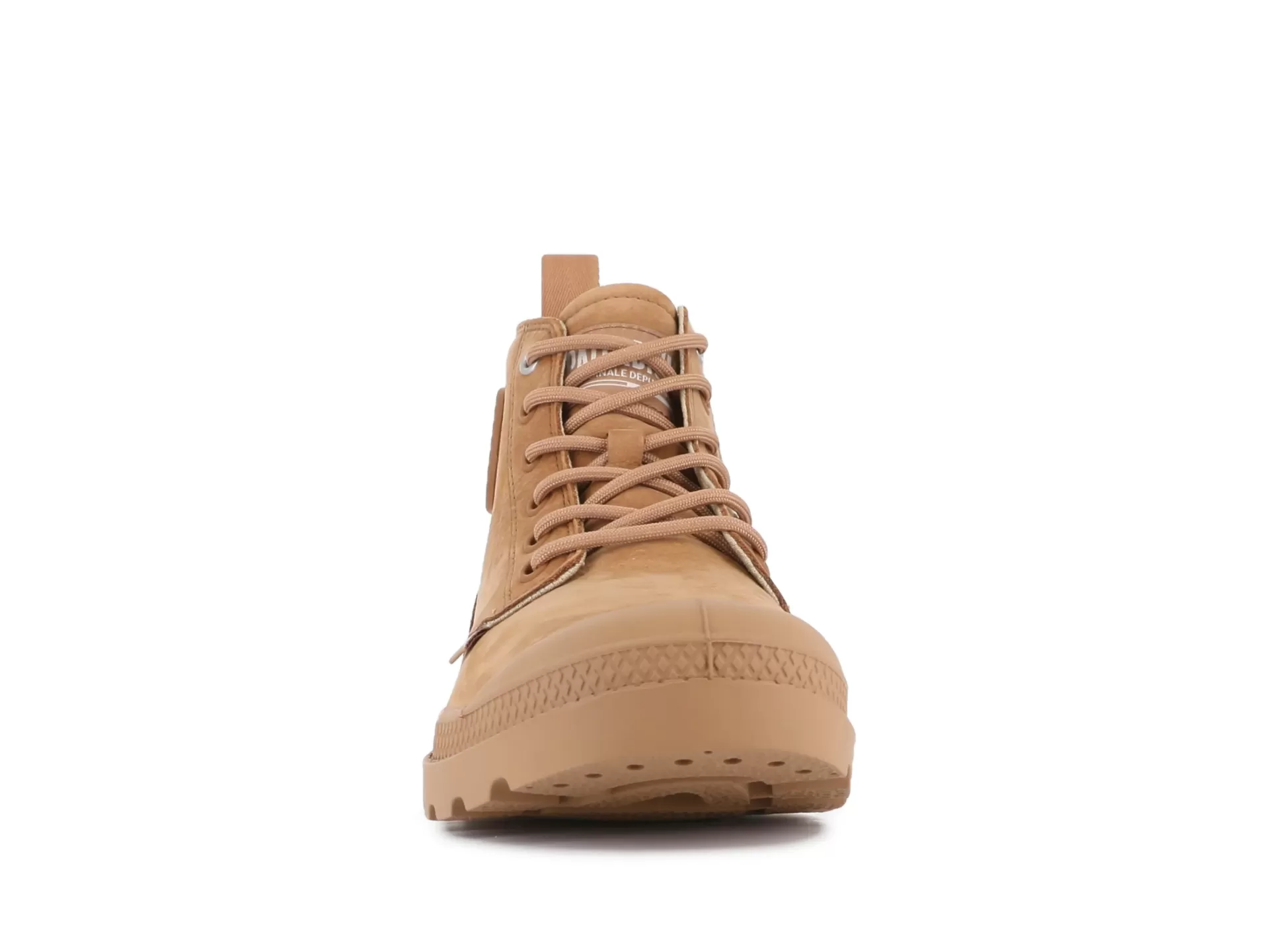 Bota castanho claro de cano médio com atacadores