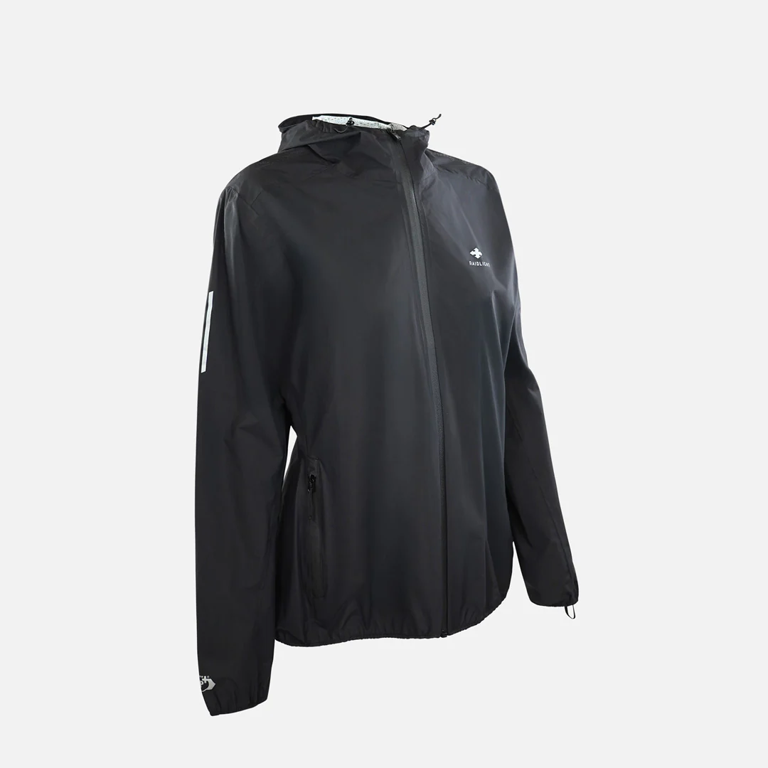 Parka preta com capuz e fecho frontal da marca RAIDLITE.