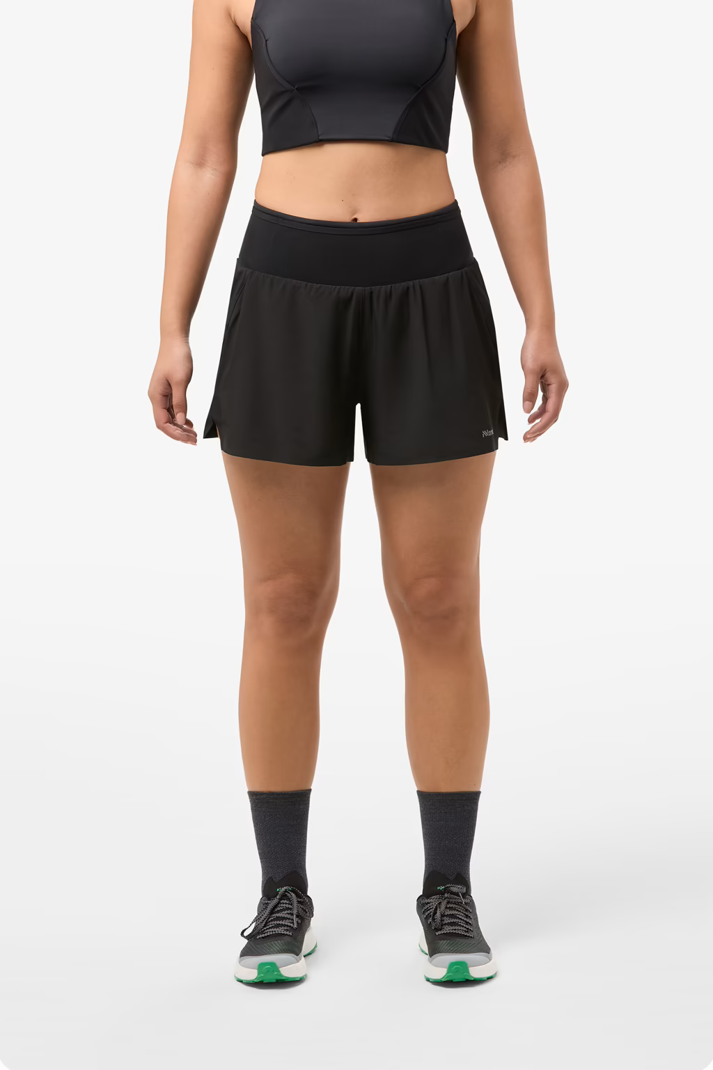 Shorts pretos desportivos femininos com cós largo e elástico