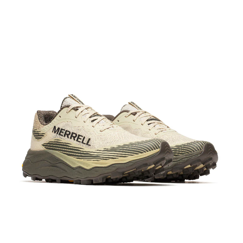 Par de sapatilhas Merrell bege com sola preta