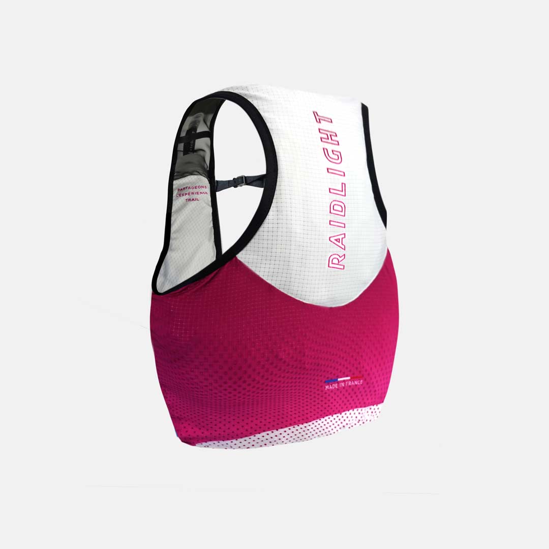 Soutien desportivo branco e rosa com texto Raidlight