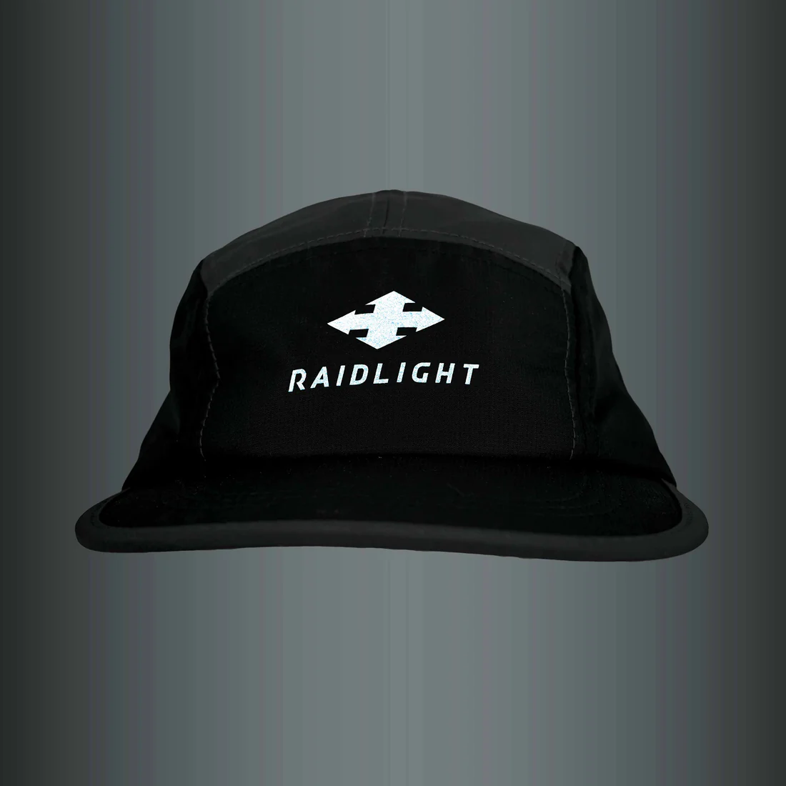 Boné preto com logótipo branco RAIDLIGHT