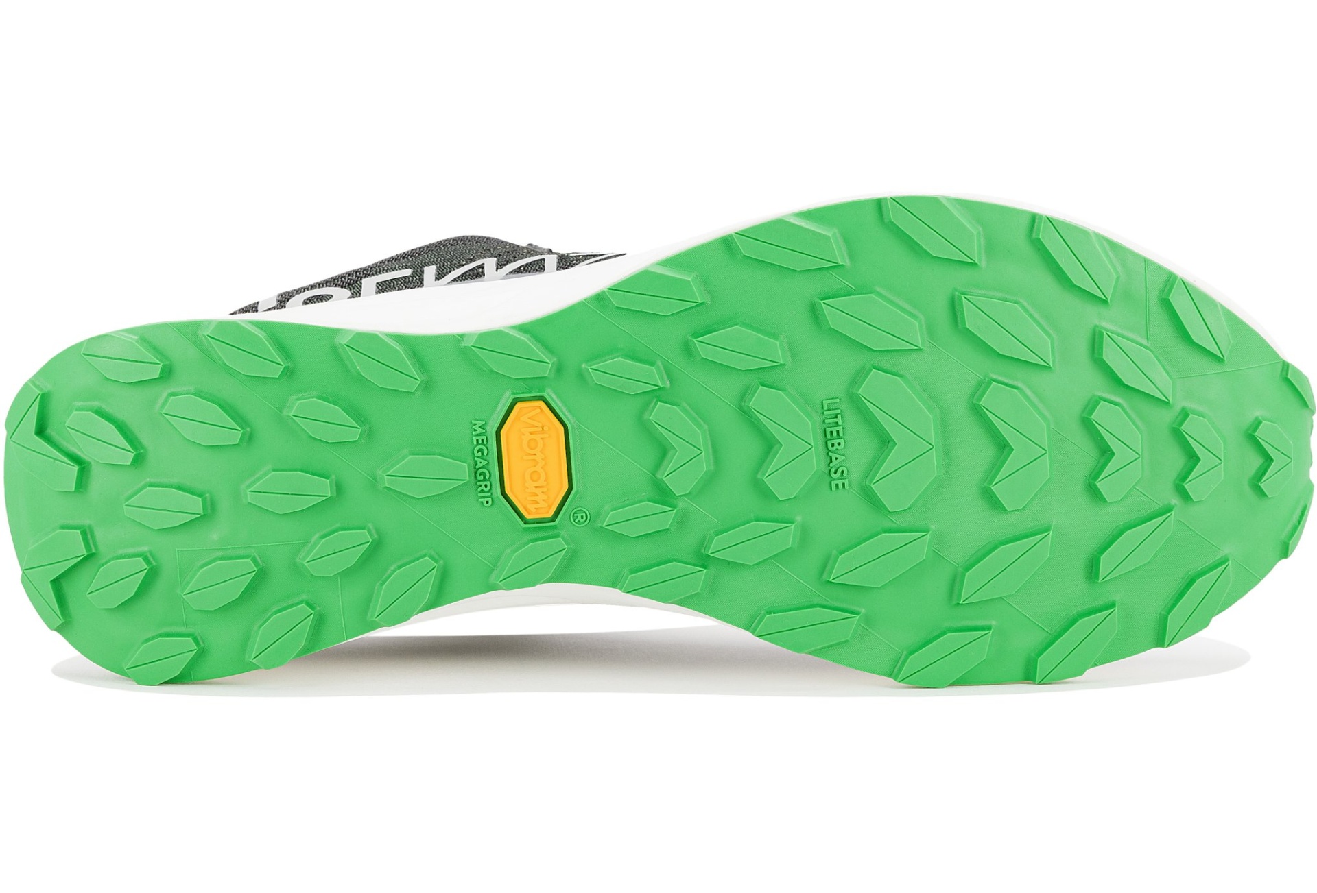 Sola verde de sapato desportivo com marca Vibram em amarelo