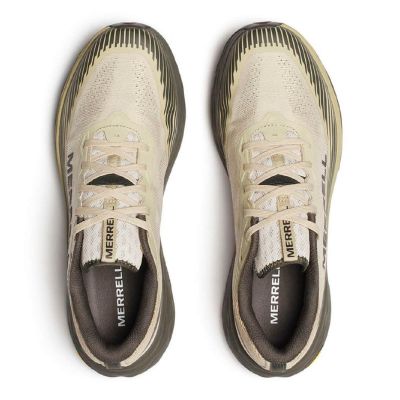 Par de sapatilhas desportivas Merrell bege vistas de cima