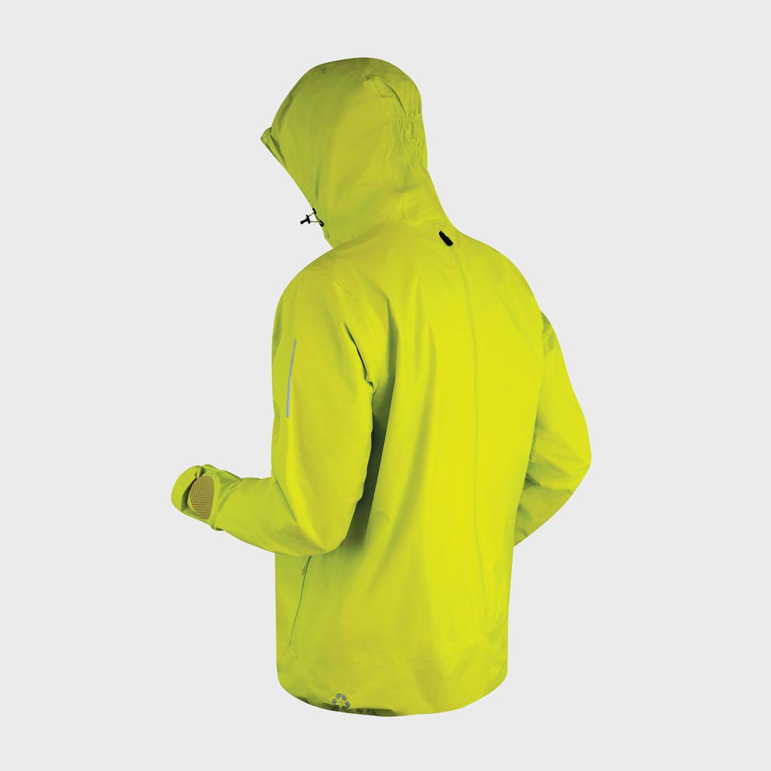 Anorak amarelo com capuz ajustável visto de costas