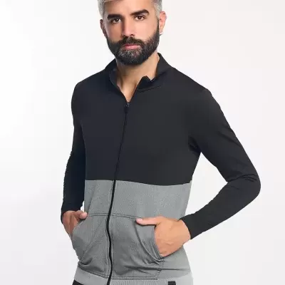 Casaco desportivo bicolor preto e cinzento com fecho e bolsos frontais