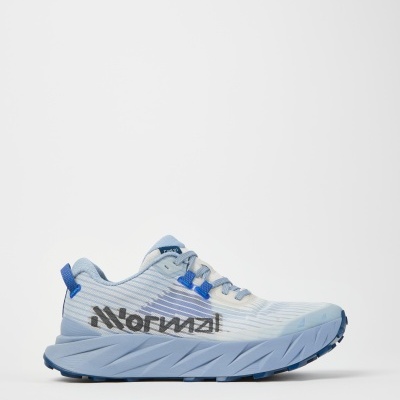 Ténis desportivos azuis claros com sola espessa e estampagem iNormal na lateral