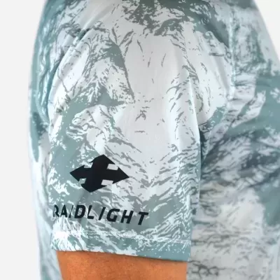 Manguito desportivo cinza e branco com logo RAIDLIGHT no braço