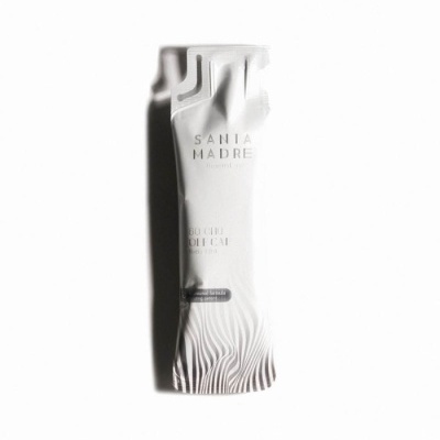 Embalagem branca do produto SANTA MADRE com ondulações na parte inferior