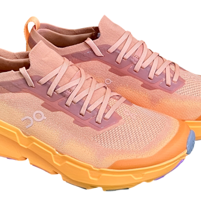 Ténis desportivos cor-de-rosa com sola espessa cor de laranja