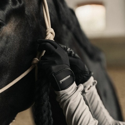 Luvas&#x20;Pretas&#x20;Pomme