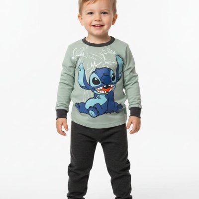 Camisola de pijama verde clara com estampa do Stitch e calças cinzentas escuras em menino