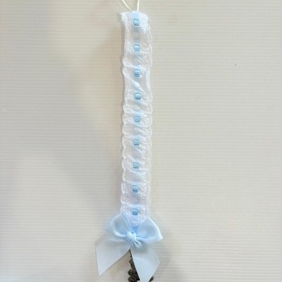 Presilha para chupeta branca e azul com renda e laço