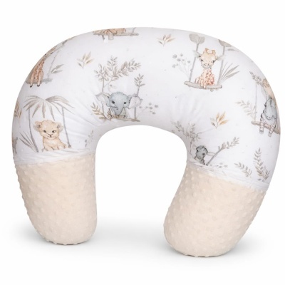 Almofada de amamentação branca com estampado de animais bebé e detalhes em tecido bege texturado