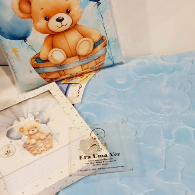 Conjunto de artigos para bebé com desenho de ursinho e balão azul