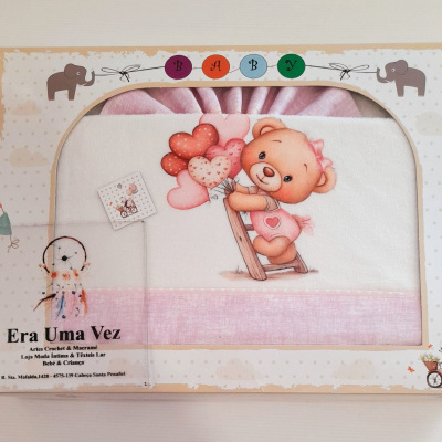 Conjunto têxtil para bebé com ursinho e balões em embalagem decorada