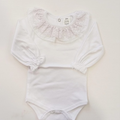 Body branco para bebé com gola de renda e mangas compridas