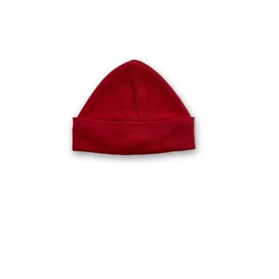 Gorro vermelho de tecido com dobra na aba
