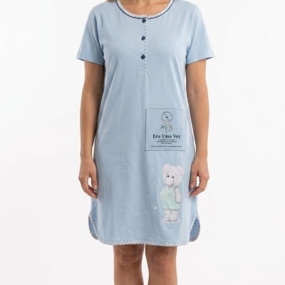 Camisa de noite azul clara com ursinho e texto era uma vez