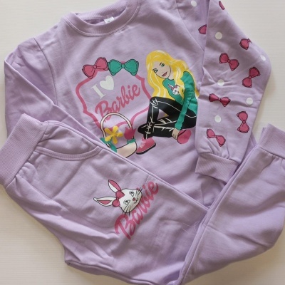 Conjunto infantil lilás com estampa Barbie e coelho