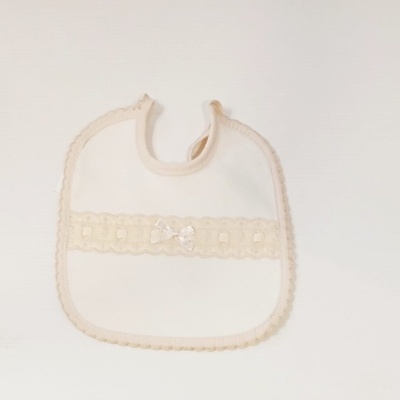 Babete de bebé bege com bordado e laço