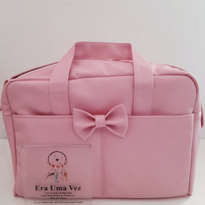 Mala rosa feminina com laço e placa acrílica com texto