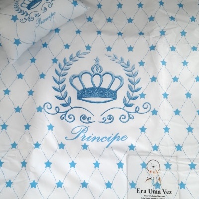 Conjunto de almofada e edredão infantis com estrelas azuis e texto Principe