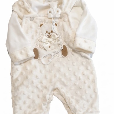 Macacão branco de bebé com urso bordado e prendedor de chupeta
